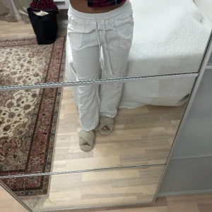 LINNEBYXOR - populära linnebyxor från BYANASTASIA på instagram, märket har stängts ner så de säljer ej längre men e riktigt snygga o bra i längd!