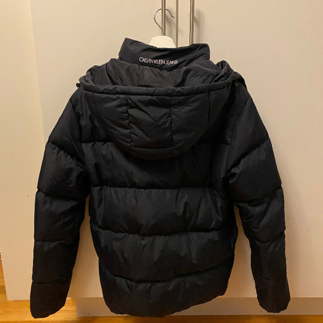 Calvin Klein jacka  - 90