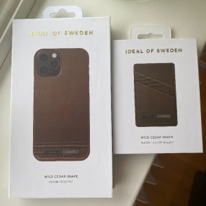 Skal  - Skal till iPhone 12/ 12 PRO. Köpte till pappa men han fick två lika dana uppstättningar säljer därför den ena. Aldrig använt. 