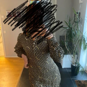 Klänning - Jättefin klänning från Culture, aldrig använd bara provad!!  Nypris 1099kr Pris kan diskuteras 