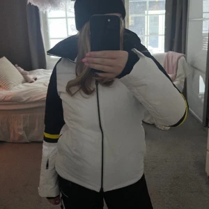 J Lindeberg jacka - J Lindeberg jacka storlek M