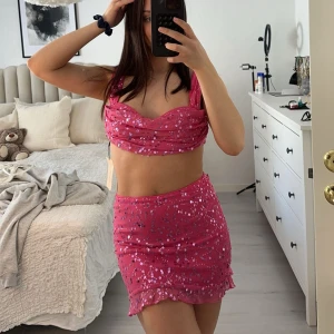 Intressekoll - Intresse koll på mitt helt nya set, använd 1 gång in2 timmar  Sitter bra för mig som har xs/S