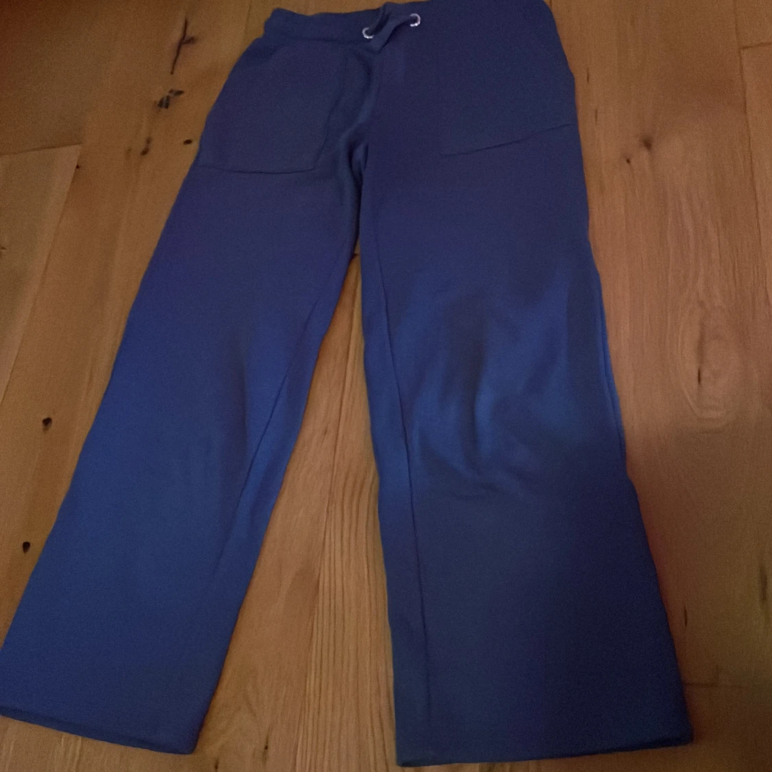  Två par byxor, från juicy couture och lager 157. - 92