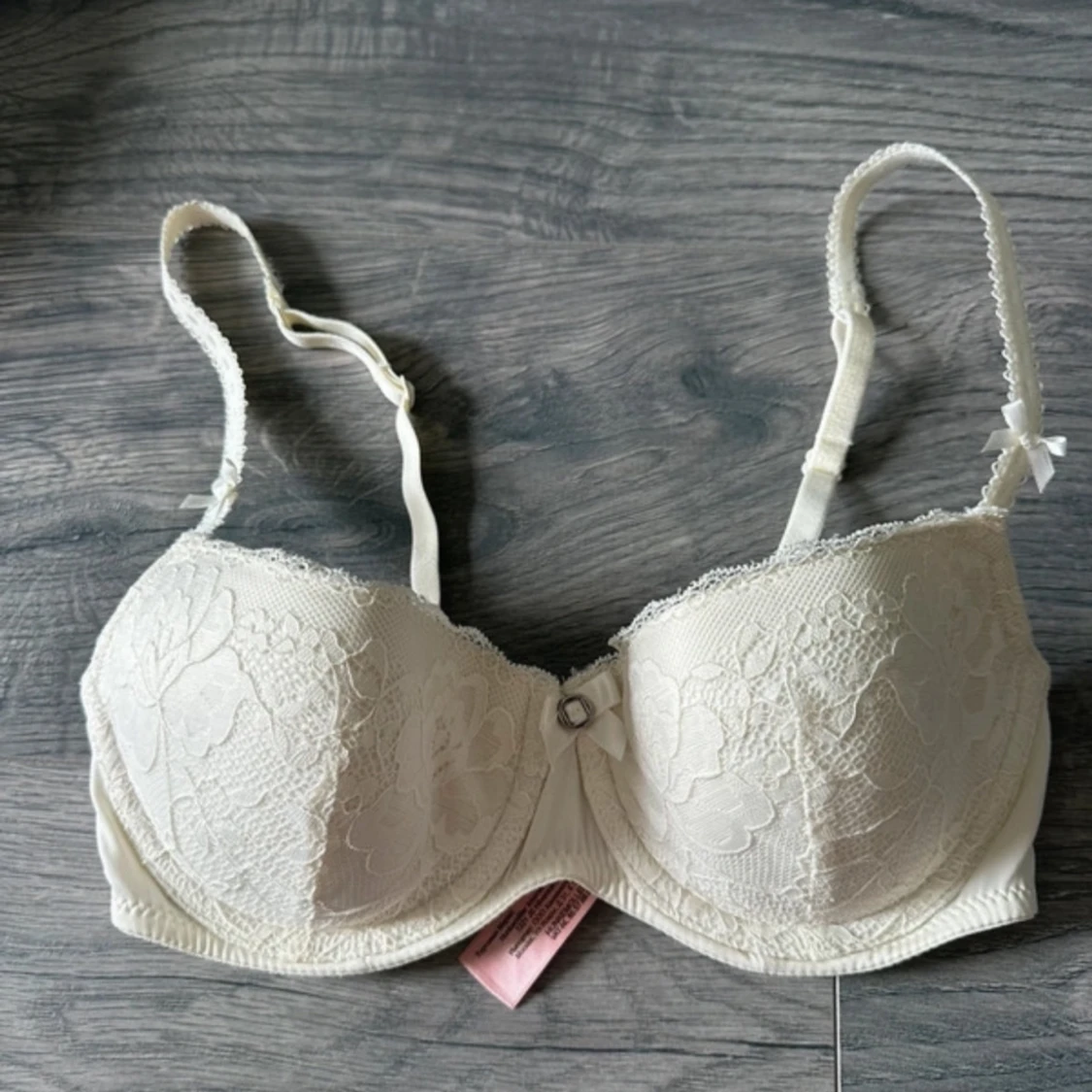 Spets BH från hunkemöller