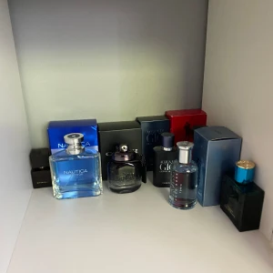 Parfymer byt/sälj - Hej! Jag söker efter byten mot mina parfymer. Kan även sälja både hela flaskor och samples. Kom vid minsta lilla fråga😀