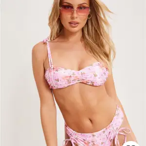 Säljer denna söta bikini från nelly aldrig använd! Säljer för 160kr + frakt🫶🏼
