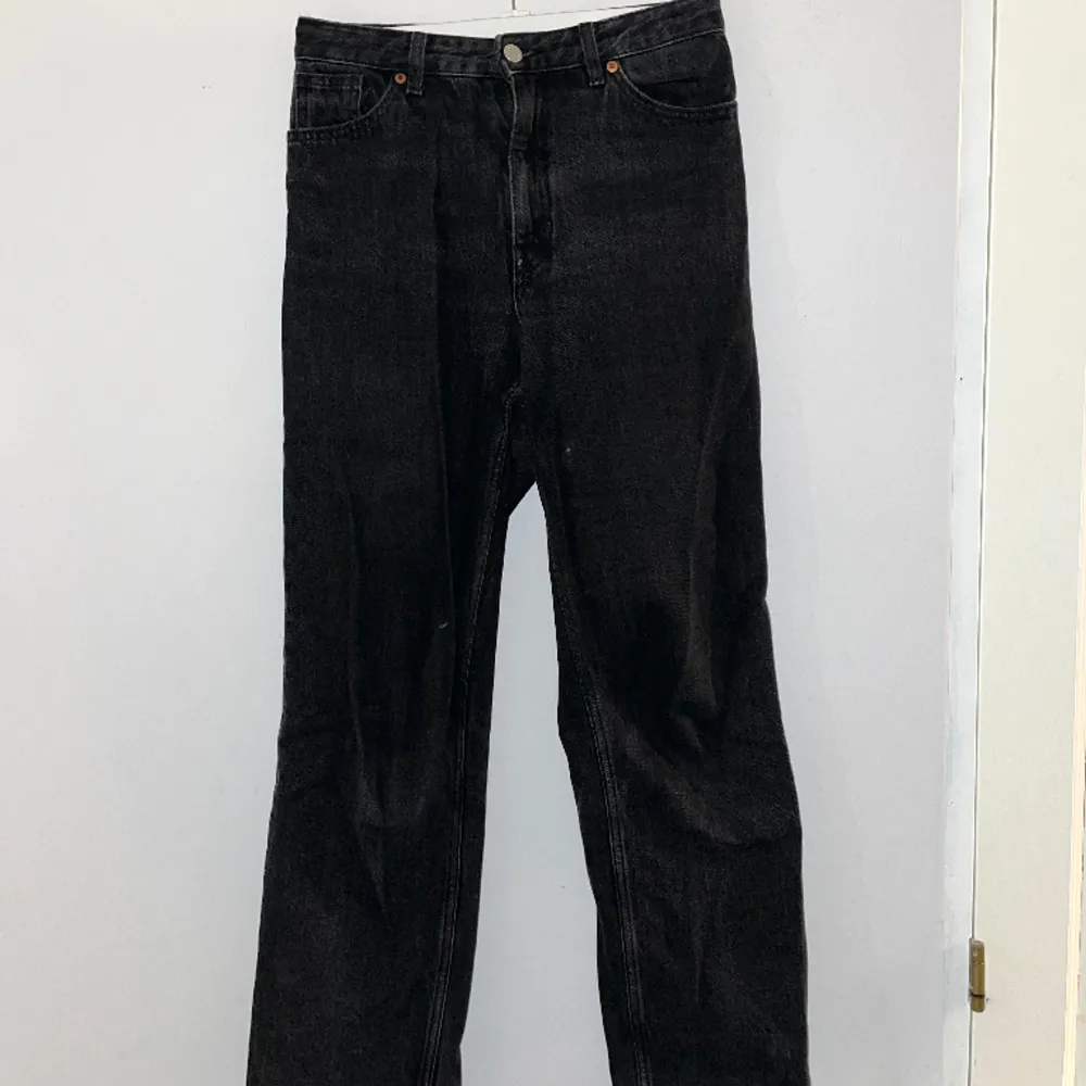 Svarta jeans från Monki i storlek 36 💞. Jeans & Byxor.
