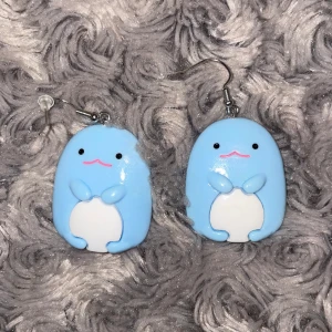 San x tokage örhängen  - Kawaii San x örhängen Sry för dålig bild mitt hår är kaos rn