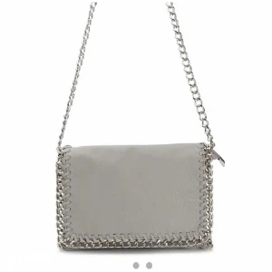 tiamo väska  - Säljer min tiamo väska då den tyvärr inte kommer till användning längre!   Skriv för fler bilder✨