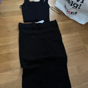 Set från Gina  - Gina tricot set topp & kjol 