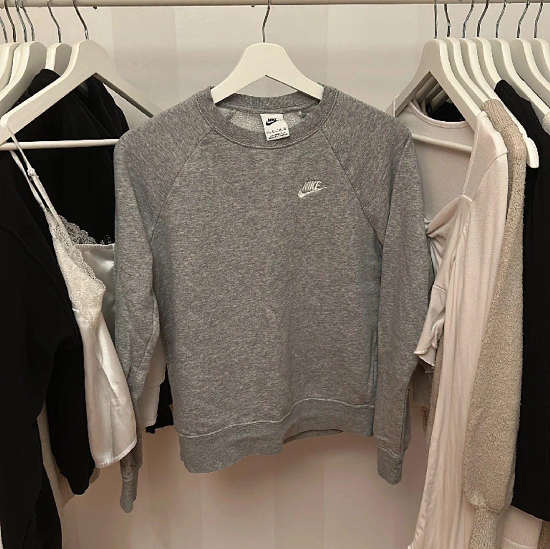 Nike sweatshirt 