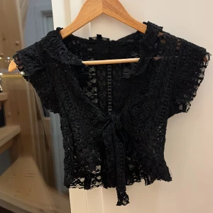 Spets bolero - Bolero i spets. Fint skick! 