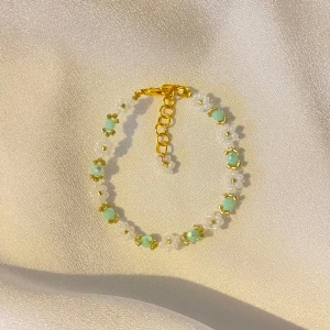 Armband - Handgjrot armband💗