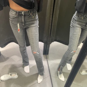 Jeans  - Zara jeans som inte längre kommer till användning, för referens är jag 175❤️