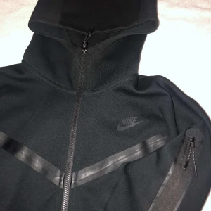 Nike tech - Svart Nike tech 