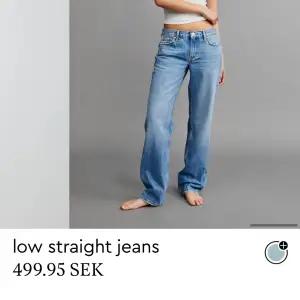 Low straight jeans i regular längd från Ginatricot som är slutsålda & aldrig använda!!🥰 Köpte fel storlek och tappade bort kvittot så därav aldrig använda!! Storlek 34 och sitter precis såsom på modellen! Går bra att mötas upp i Stockholm!💕