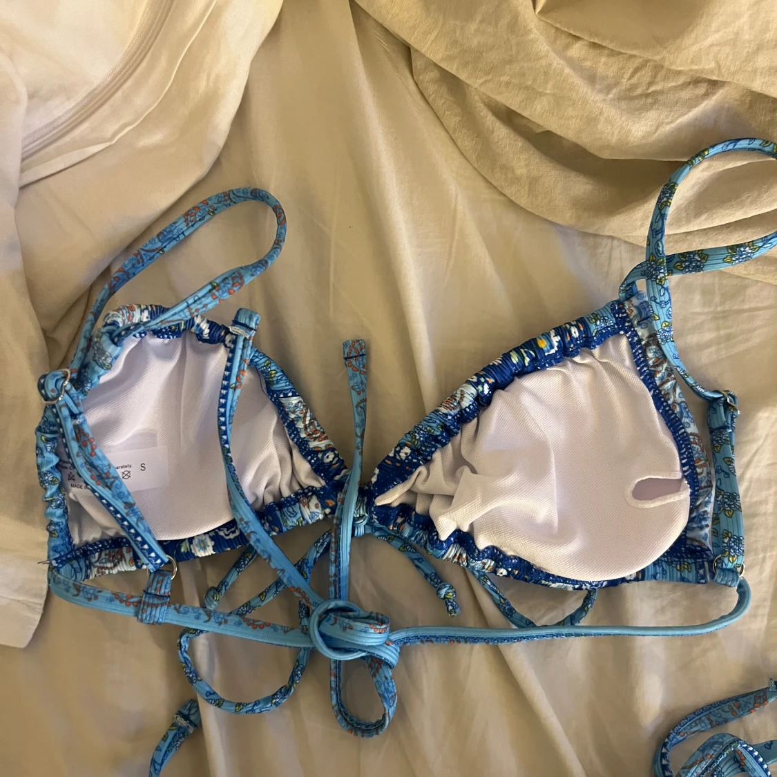 Helt ny mönstrad bikini  - 90