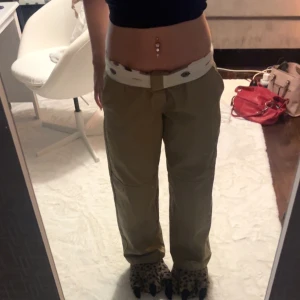 Dickies byxor / double knee rec - Dickies byxor, W30/L30, bra skick knappt använda, double knee rec modell, nypris 800, dm för mer info elr frågor, pris kan diskuteras💯