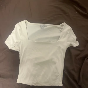 Söt vit sommar top  - Jätte söt och använd 2-5 gånger 