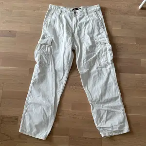 White baggy jeans