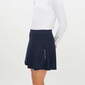 Padel kjol  - Säljer denna helt oanvända padel kjolen då den ej kommer till användning. Lappen sitter kvar☺️ ordinarie pris 699kr (säljs ej i marinblått längre). Pris går att diskutera🫶🏽