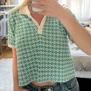 Grön topp - Grön topp i stl S💚 Köparen står för frakten!