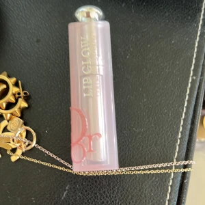 Dior lip balm  - Säljer mitt dior lipsyl.