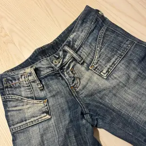 Jättesnygga Low waist jeans, W 27 L 34💗💗