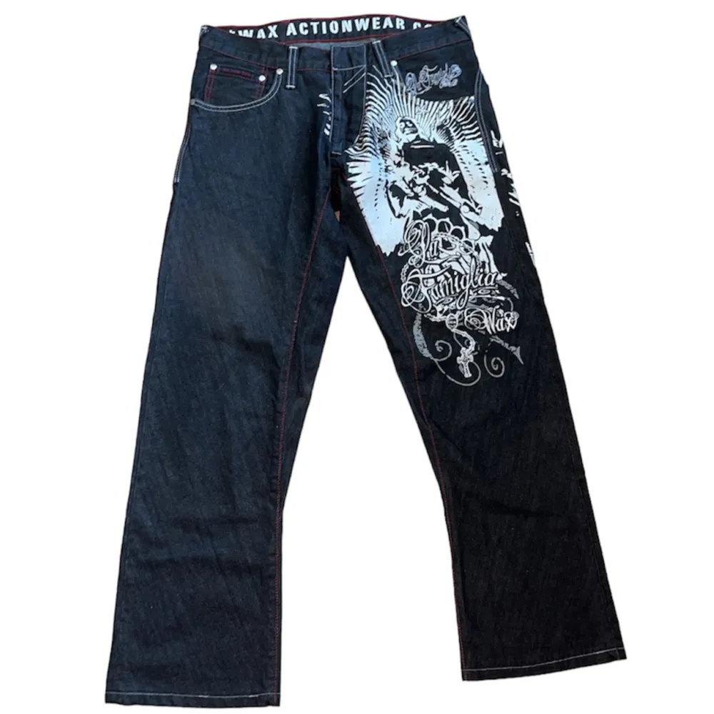 Wax jeans inga defekter. [Ytterbenslängd 101cm] [Innerbenslängd 81cm] [Midja 43cm] [Benöppning 25cm]. Jeans & Byxor.