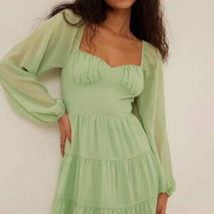 NAKD klänning  - Urgullig grön klänning från nakd 🥝🦚👒