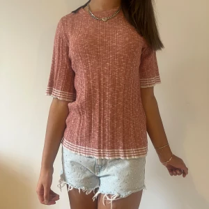 Rosa stickad tröja  - SÅÅ mysig tröja, gullig för hösten 🩷🩷