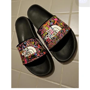 The North Face BASE CAMP TOKYO- limited edition i strl 46 - Säljer mina The North Face BASE CAMP TOKYO- limited edition i strl 46