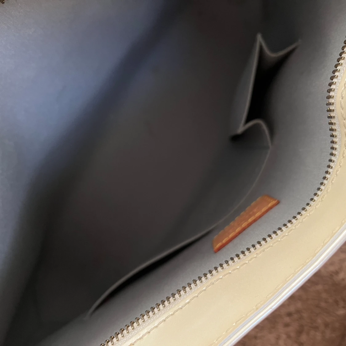 Louis Vuitton väska - 90