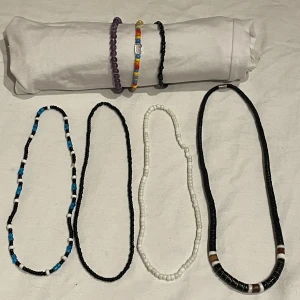 Pärlarmband och halsband⭐️ - Pärlarmband och halsband i olika färger, 5 kr styck⭐️