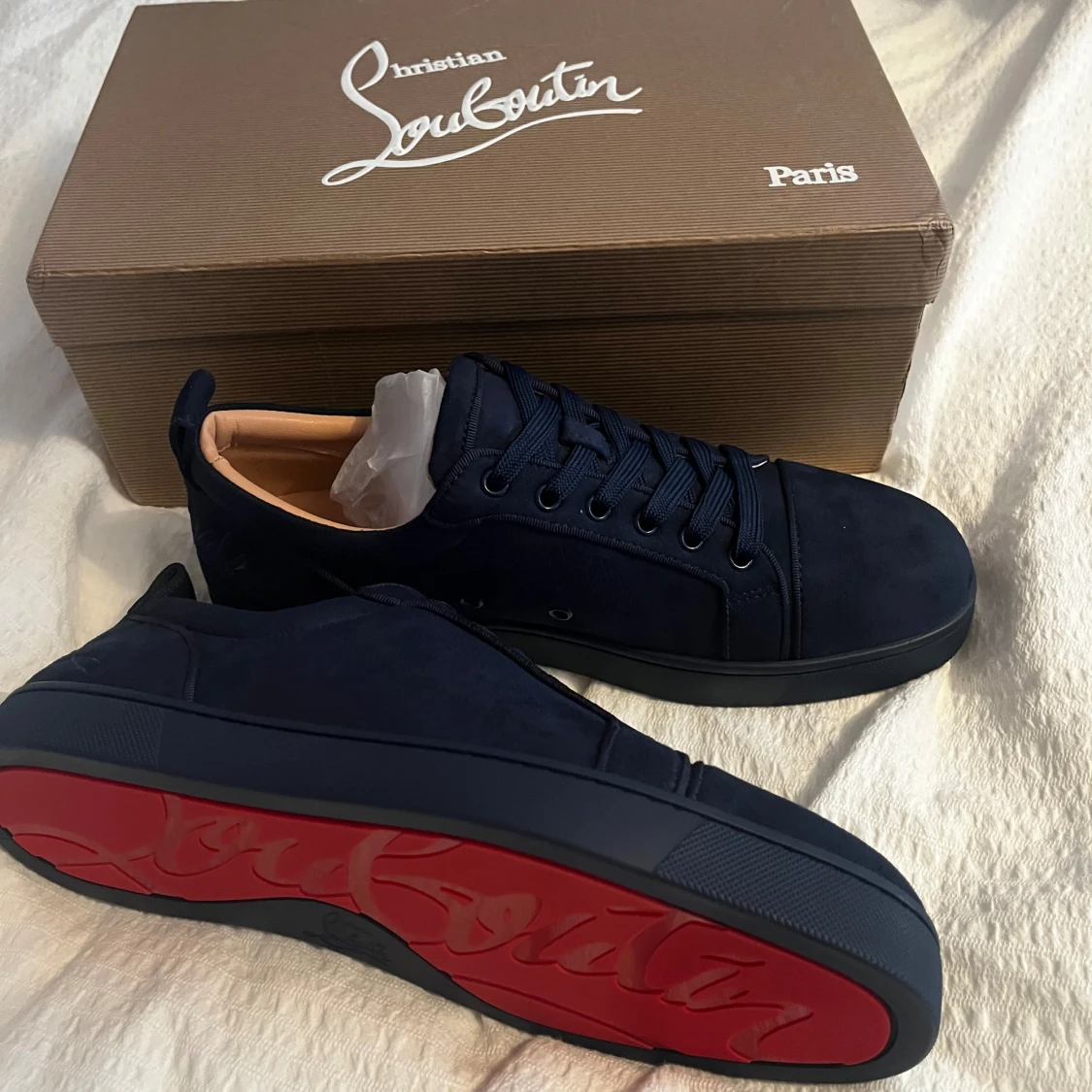 Mörkblåa Louboutins utan Spikar