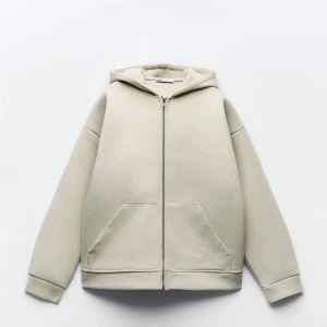 Jacka Zara - Fin vår/höst jacka köpt på zara. Slutsåld på hemsidan. Hör av dig vid funderingar!