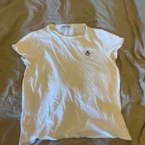 Vit T-shirt  - Vit T-shirt 