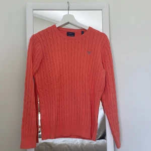 Orange Gant tröja - En Gant tröja i en röd/orange-skrikig nyans. 