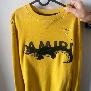 AMIRI Tröja - Helt ny (använd en gång) AMIRI crocodile tröja. Slutsåld överallt. Nypris 8,5k   Säljer för mindre än halva inköpspriset!