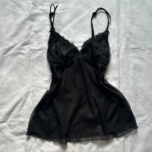 Nattlinne  - Svart nattlinne 