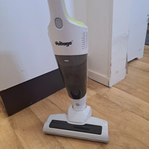 Dammsugare - This is a hand Vacum that can charge in a very short time and use without cable. Take short time to charge. And last for around 20-30 min. I dont use it thats why i want to sell it. It is 2 in 1. Floor and short hand to vacum surfaces. 