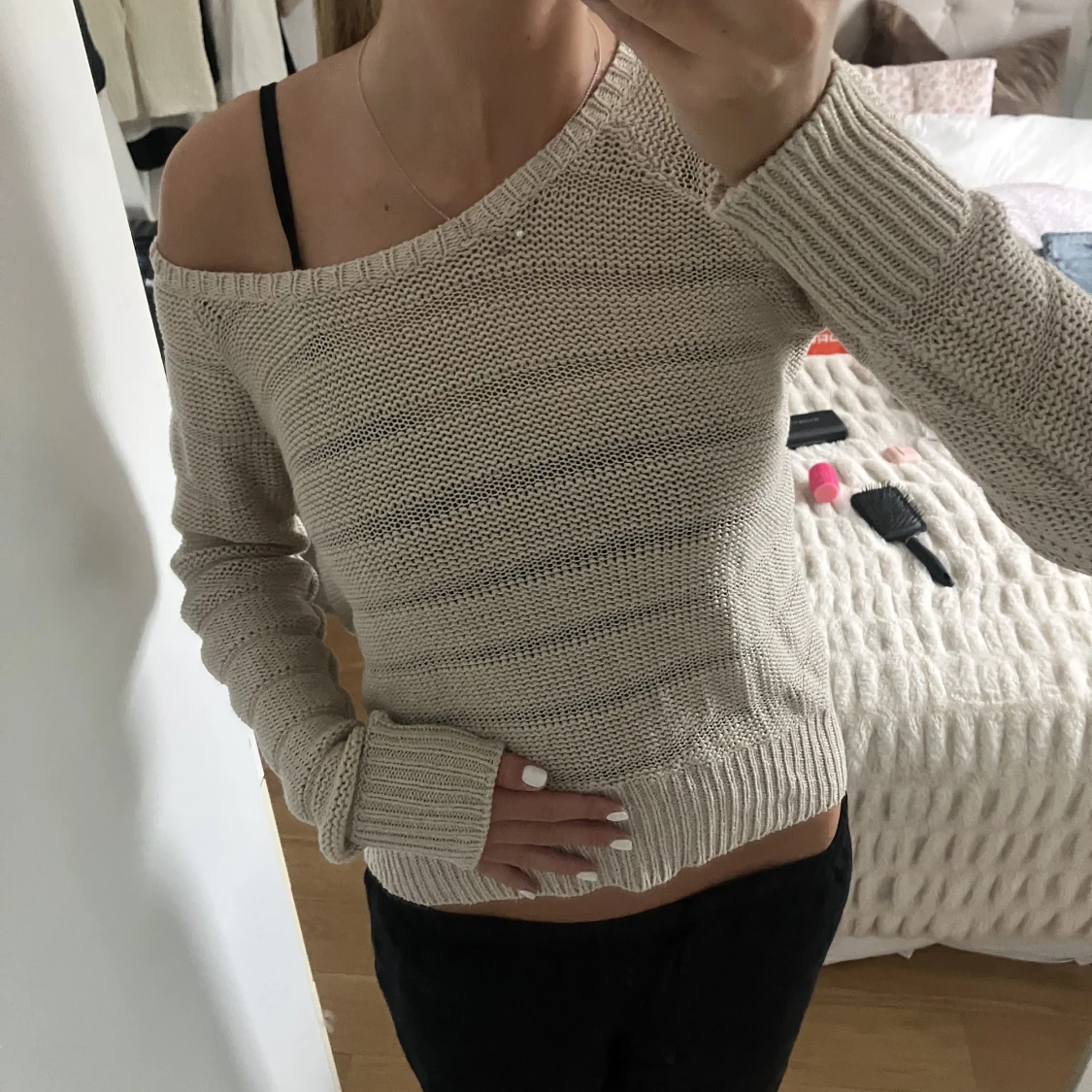 Beige stickad tröja - 90