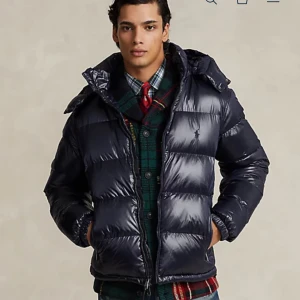 Ralph lauren vinterjacka - Säljer denna Ralph lauren jacka i nyskick(9/10)   Nypris 6100kr  Tillkommer allt og  Hör av er vid frågor🙌