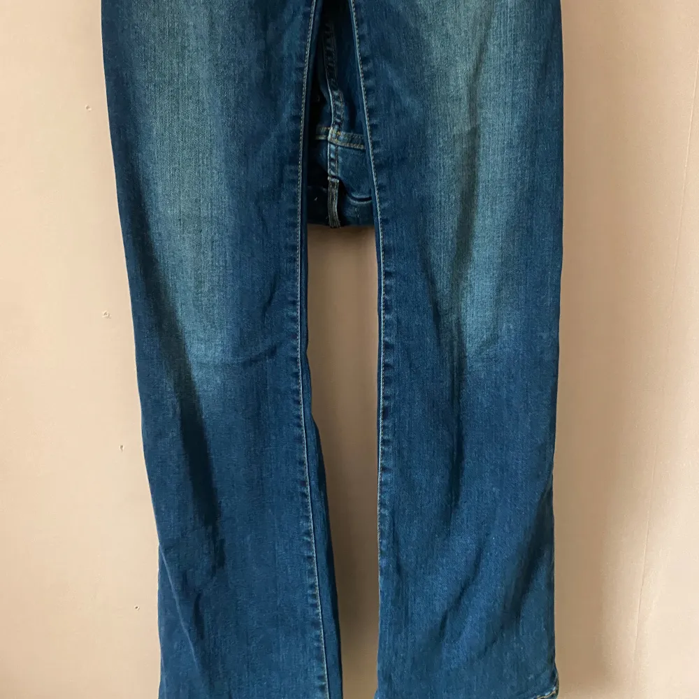 Bootcut jeans från Lindex Använd få gånger . Jeans & Byxor.