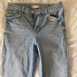 Ginatricot jeans bootcut Nyskick  Används inte 