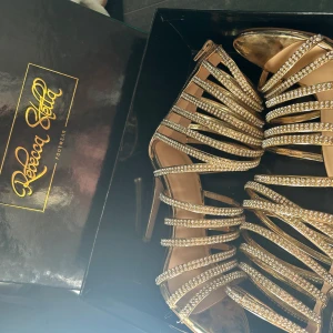 Rebecca Stella klackskor - Super fina högklackade skor från Rebecca Stella, Storlek 39