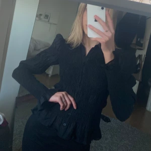 & Other Stories Blus - otroligt fin skjorta/blus! Använd men i perfekt skick ✨💓 pris kan diskuteras