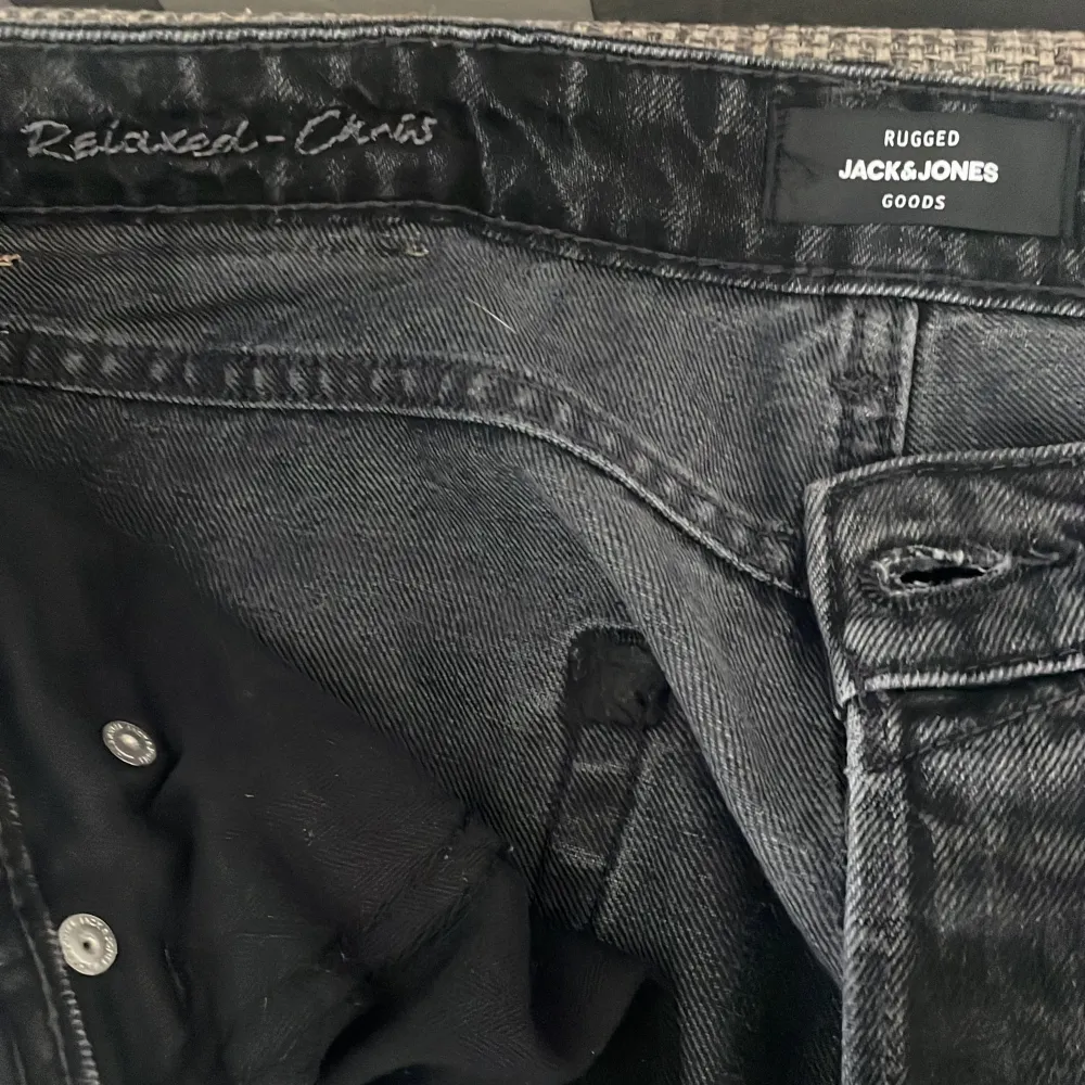 Säljer dessa feta & populära jeans från Jack&Jones | 31/32 | Använda ett fåtal gånger | Bara att höra av sig vid frågor eller funderingar 👍. Jeans & Byxor.