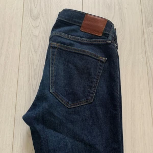 Slim jeans 29/30  - Riktigt schyssta slim jeans från Abercrombie&Fitch. Nyskick säljer pga för små! Storlek 29/30. Skickar snabbt!