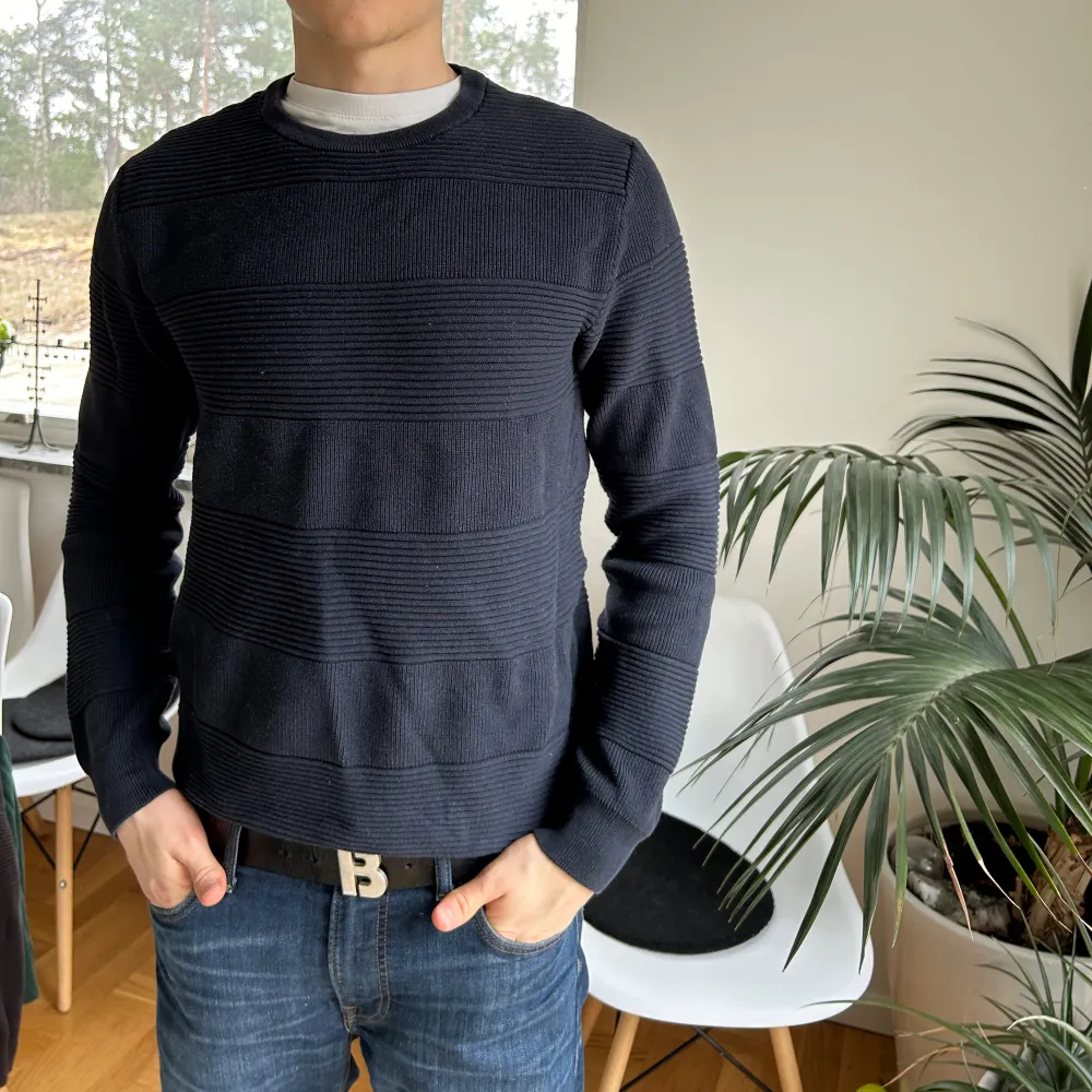 Schysst collagetröja ifrån dressman i storlek M . Neuleet.